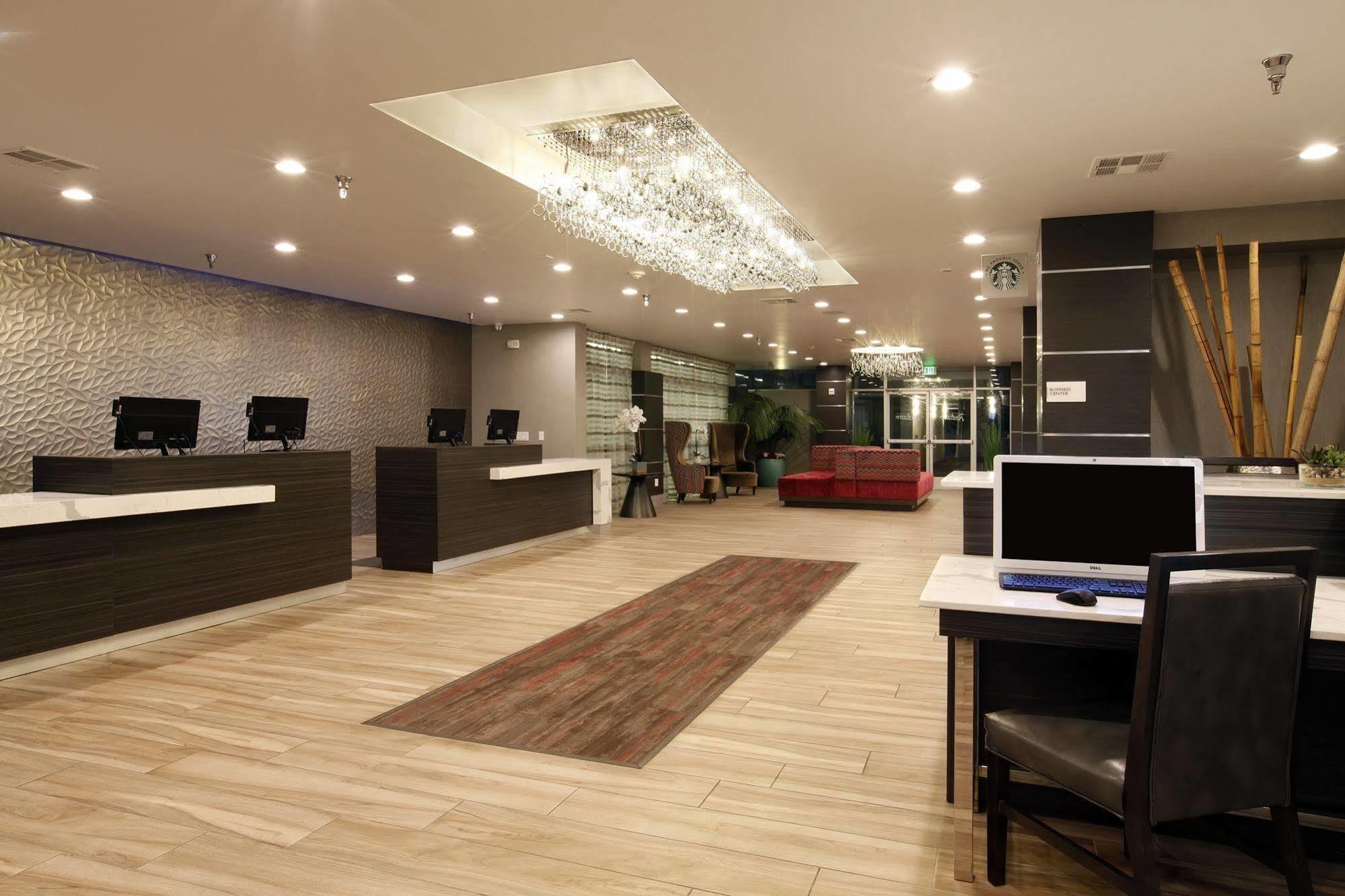 Radisson Hotel Oakland Airport Exterior photo